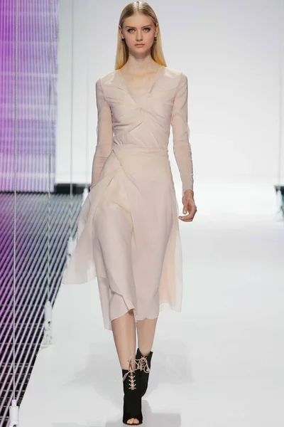 Look 13